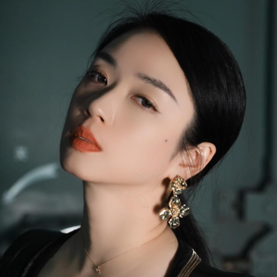 安静不安静Jaana