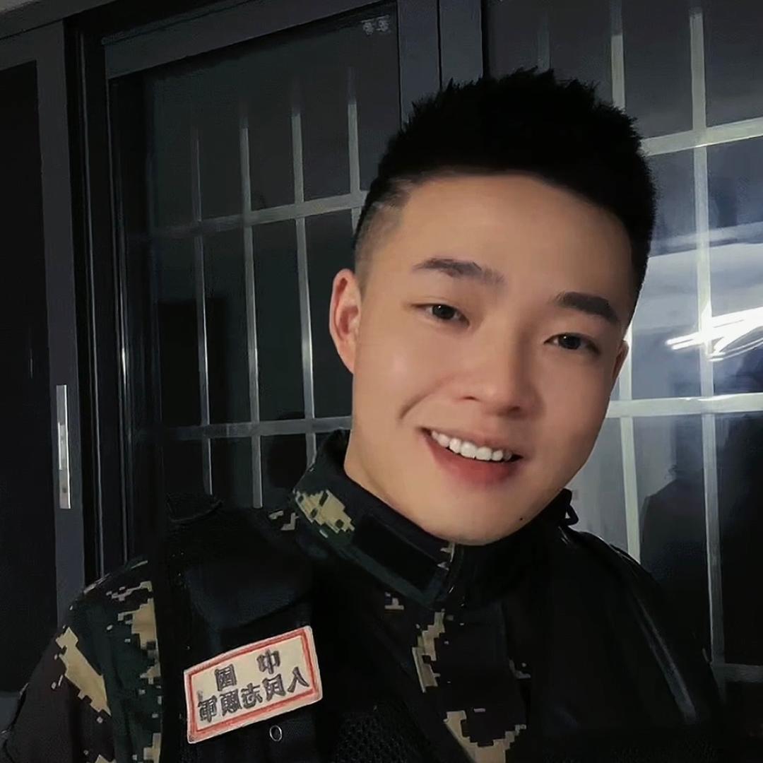 小杨教官🇨🇳