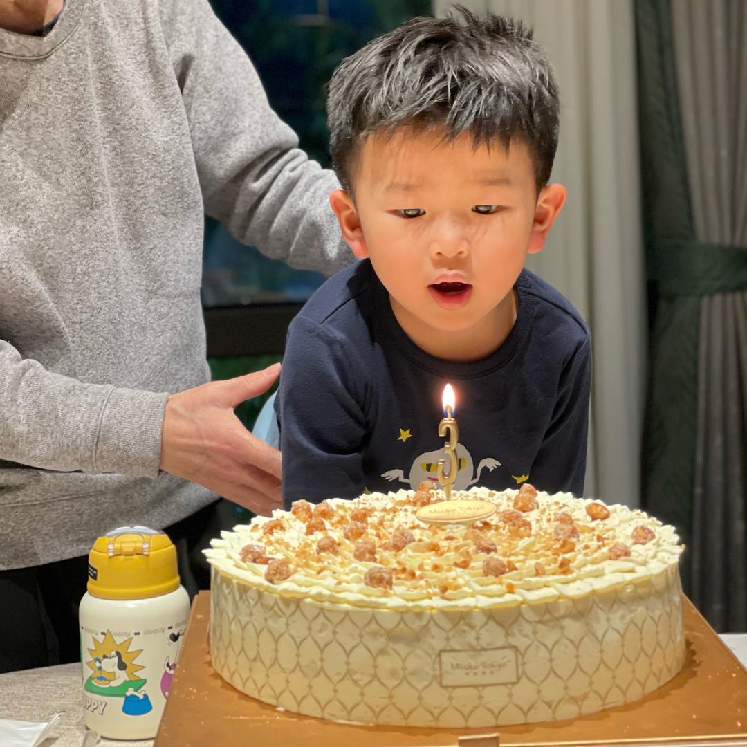 在人民广场吃炸鸡