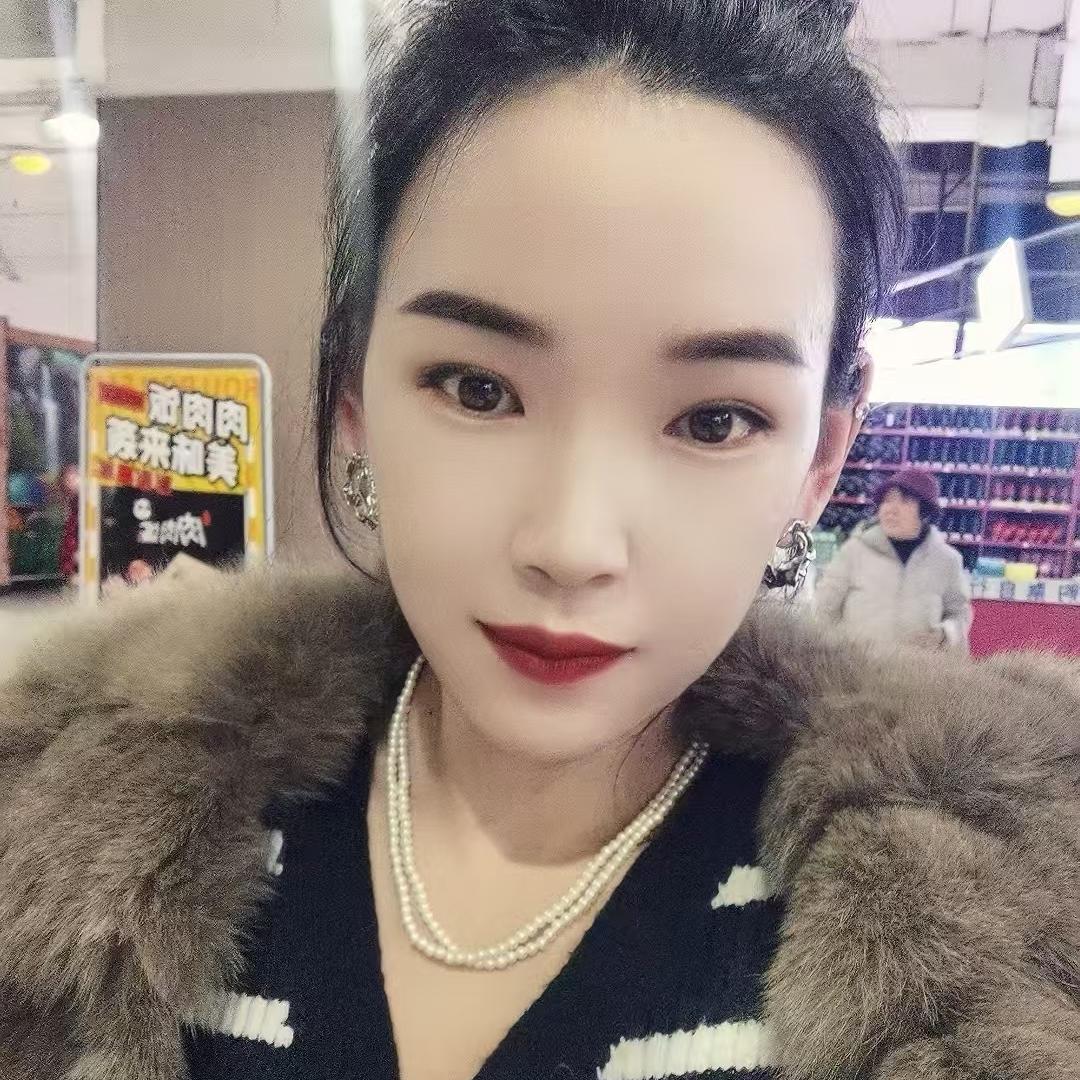暖阳羊服装店