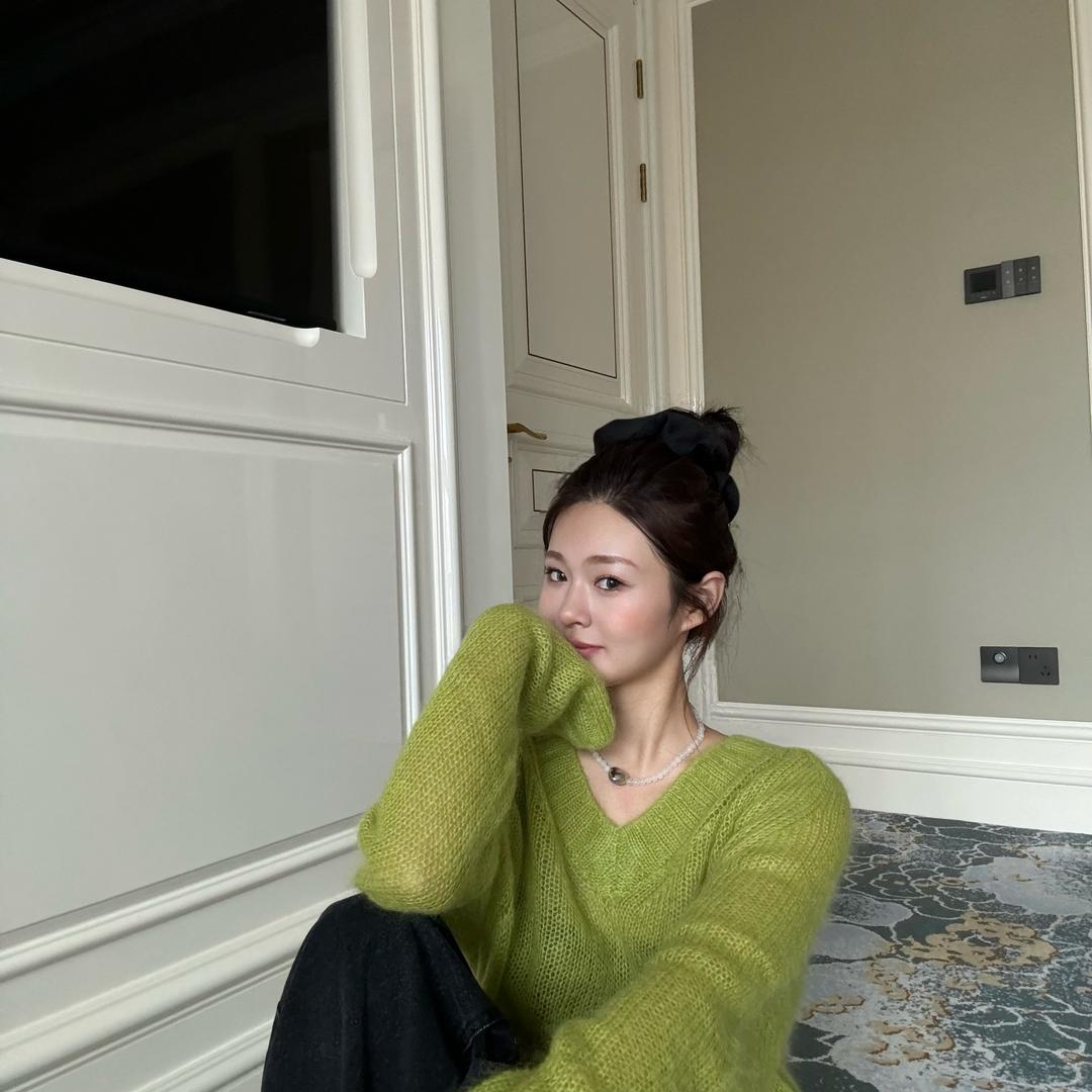 小艾不吃糖韩系穿搭