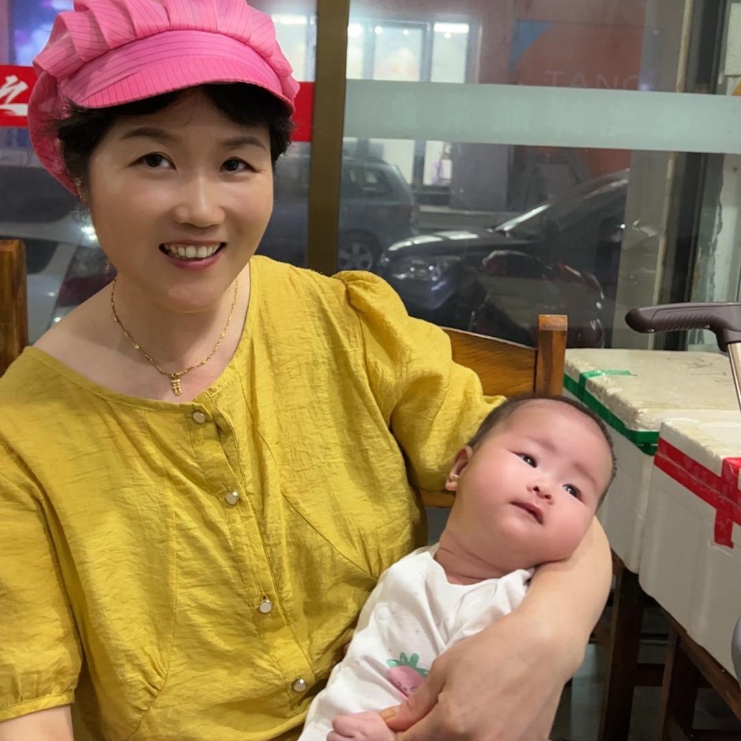 煮酸菜鱼阿姨