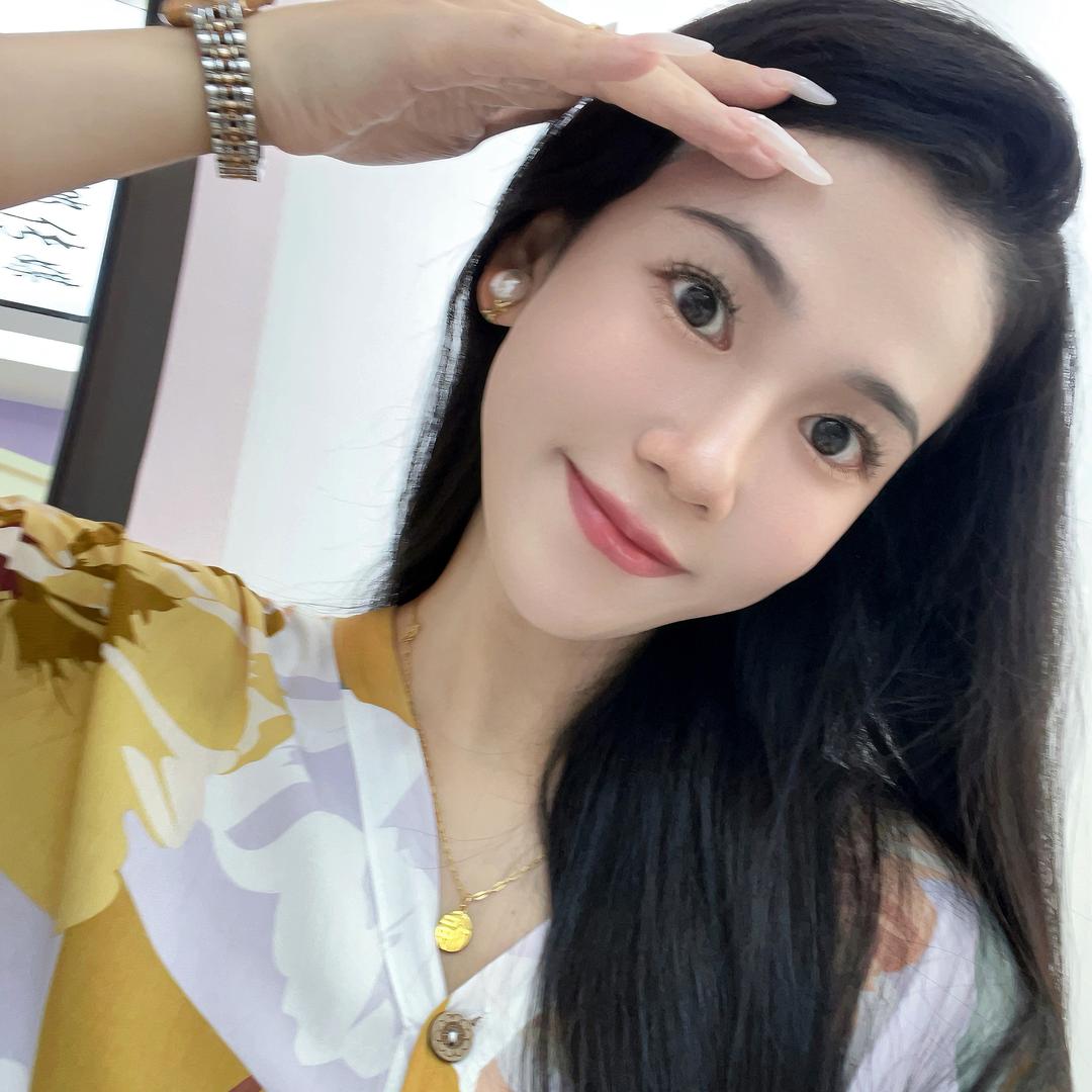 依香娜服饰内衣专卖店