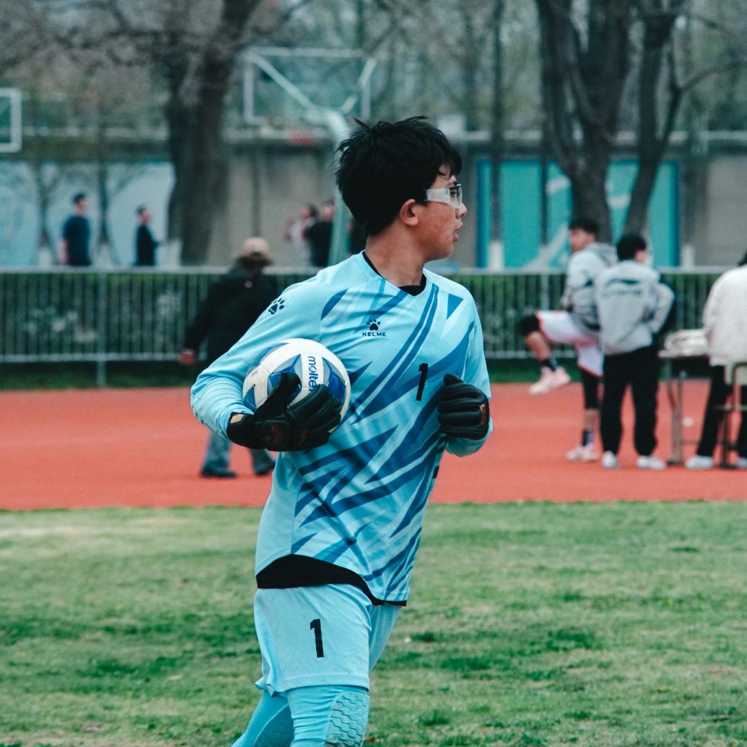 飞翔的滕克扬⚽🧤