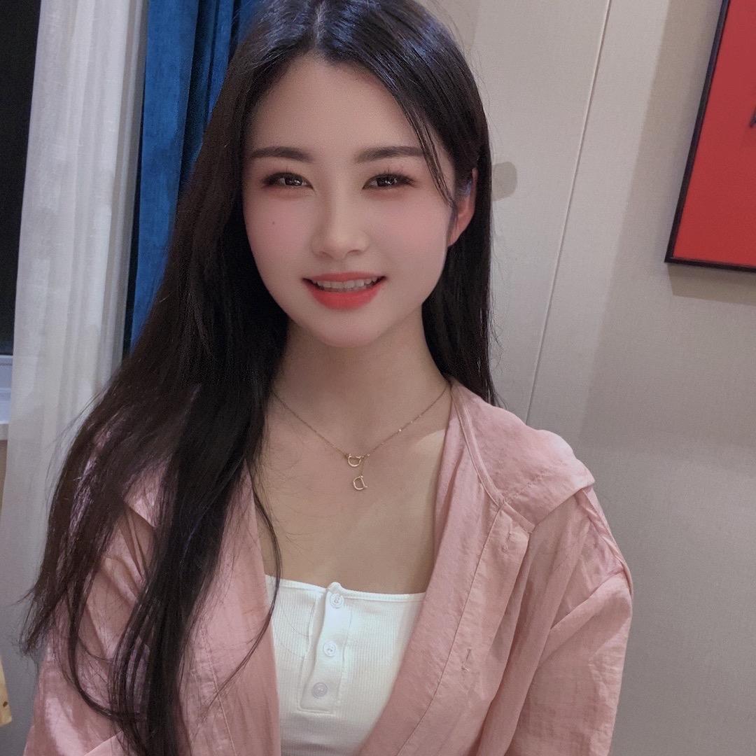 集士港地锅鸡琳妹妹