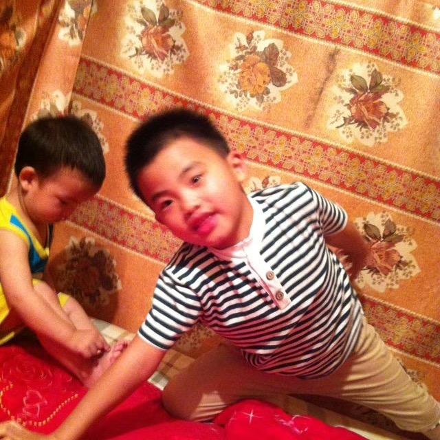 翰思家毅