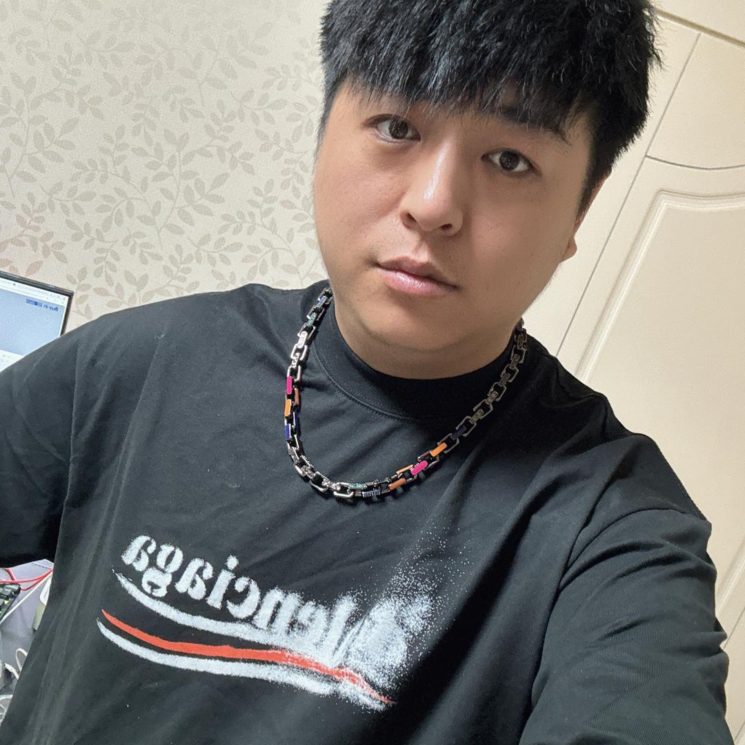 张伦巴龙华百货店