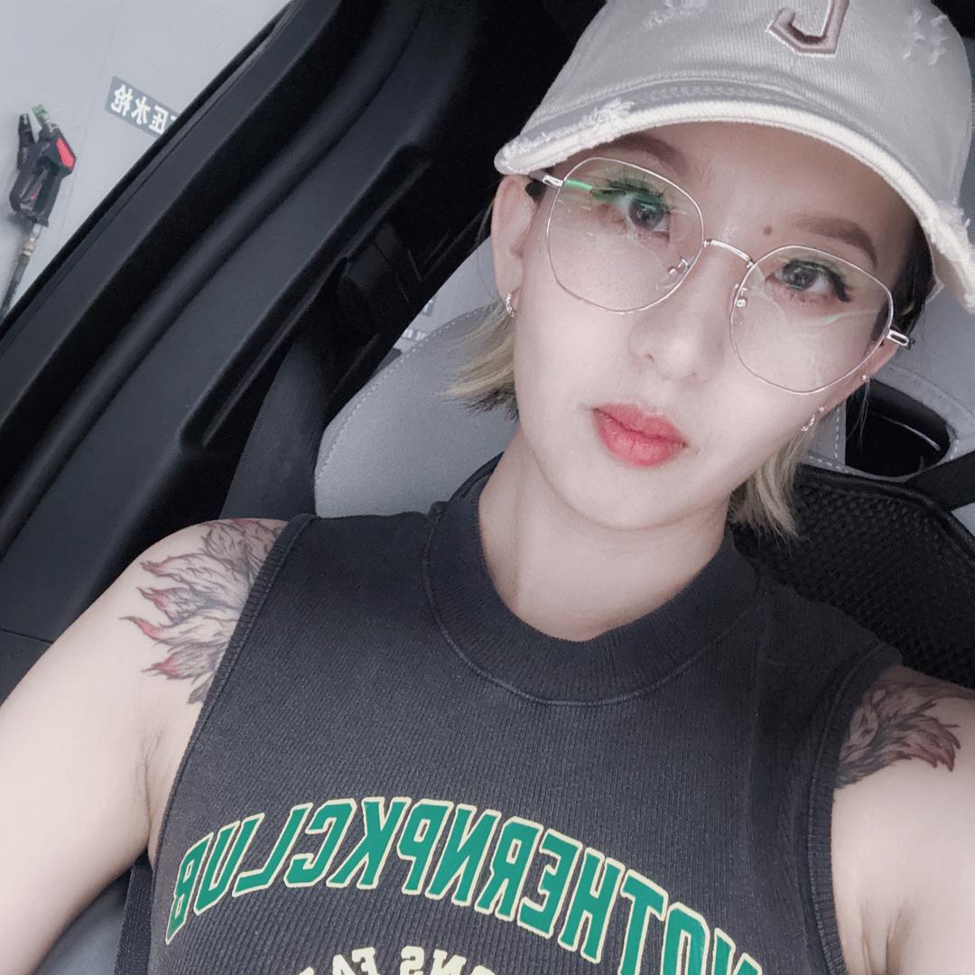 @张张张吖