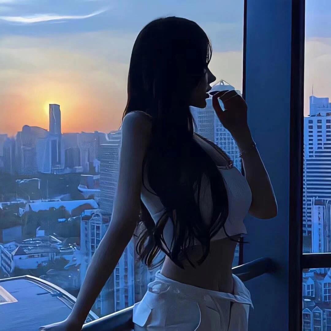 绾绾睡不醒ooo