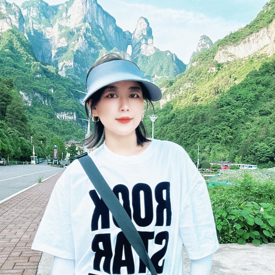 张家界导游莉莉