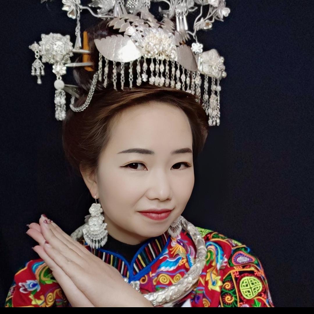 娜娜在苗乡