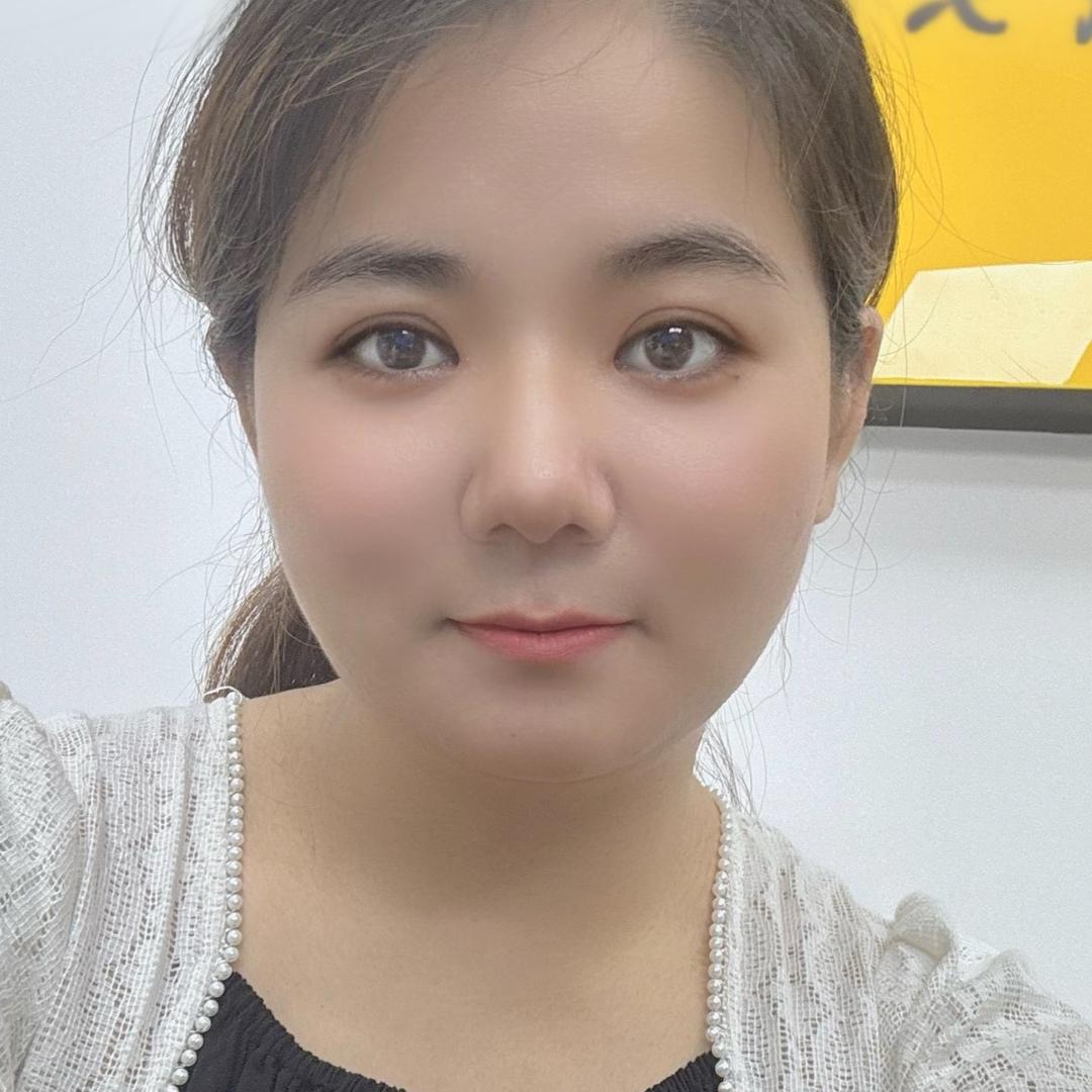 胡靓妹在成都