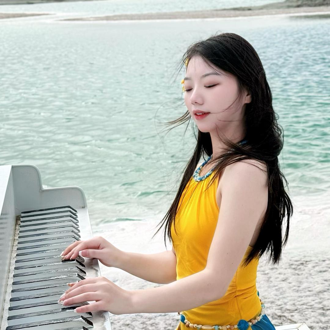 教幼儿园的小李老师