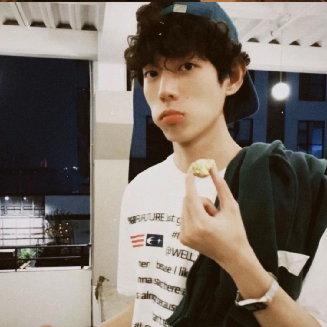 ㅤㅤㅤㅤㅤㅤㅤㅤㅤㅤㅤㅤㅤ早點睡