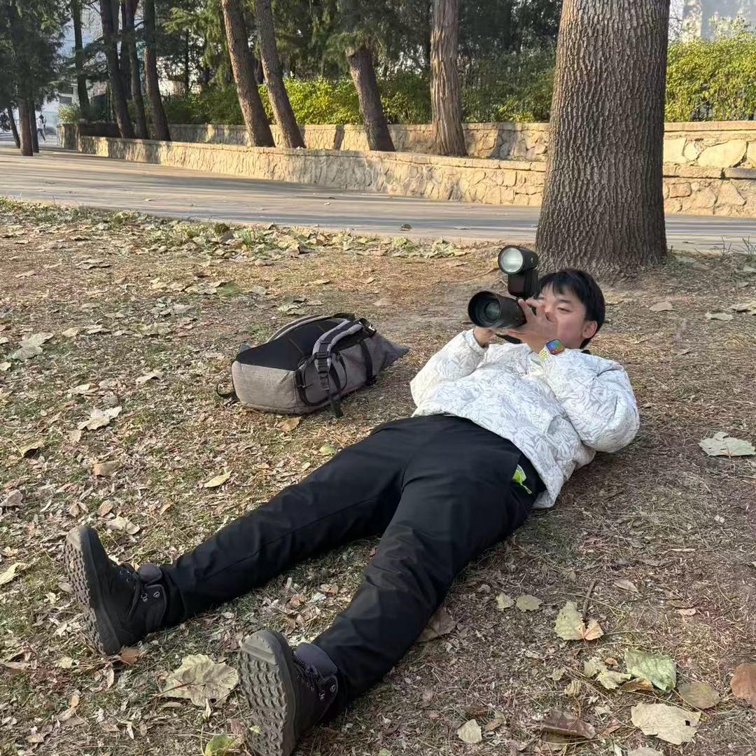 死机圣体-牛马摄影师景琦