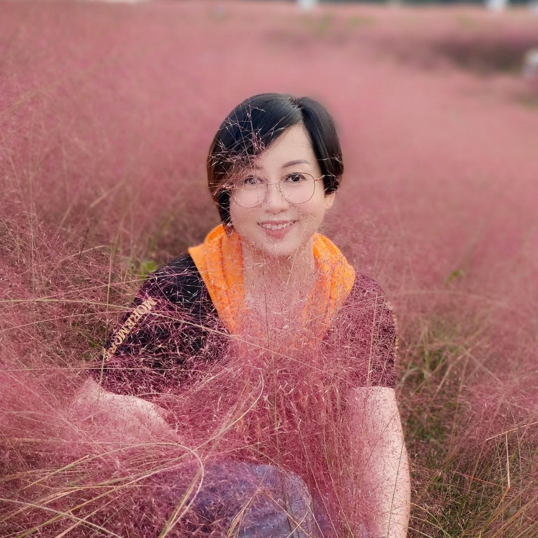 爱臭美外婆