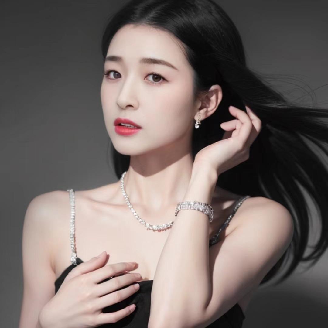 静静吖穿搭