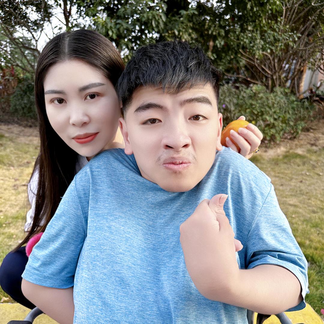 恩爱姐弟