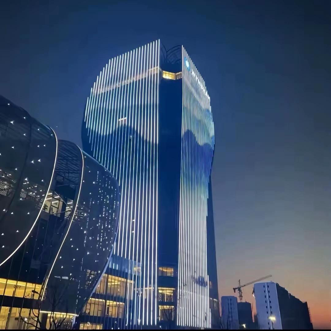 衢州曼哈顿商务艺术中心(订个包厢）