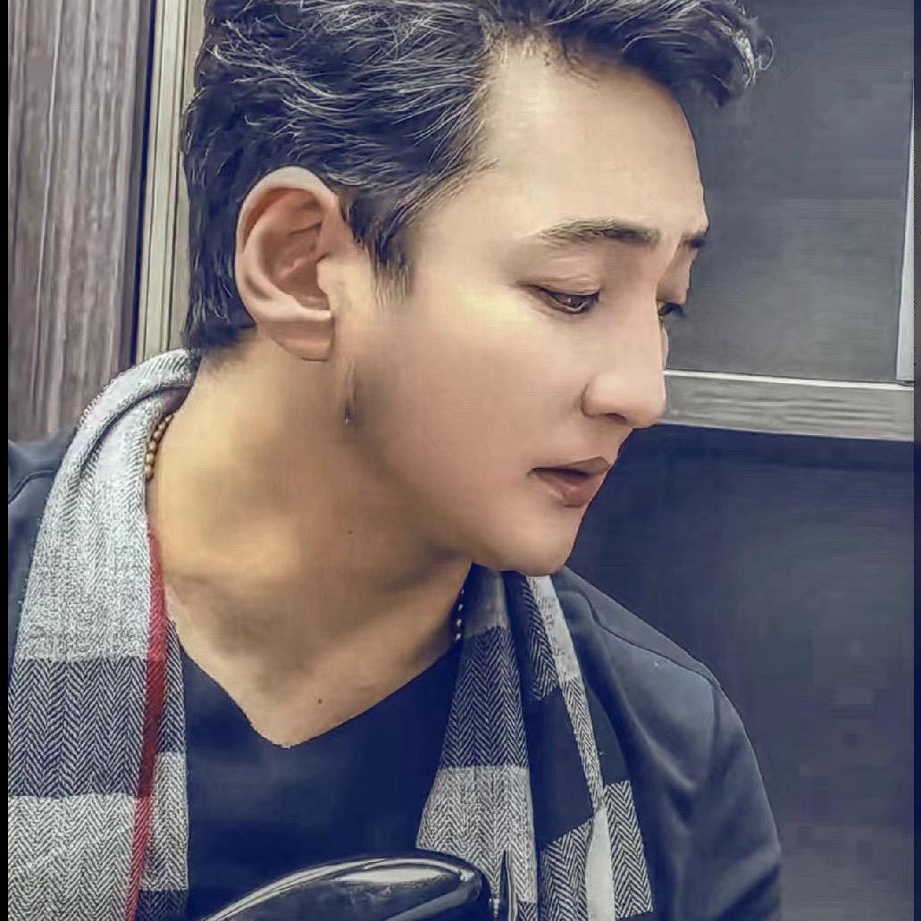 贡爷👨‍🦳