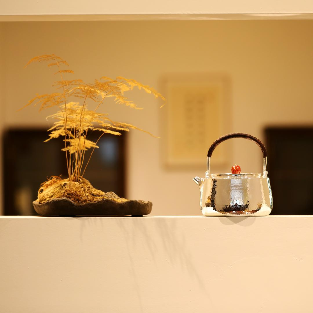 银宝堂手工银壶