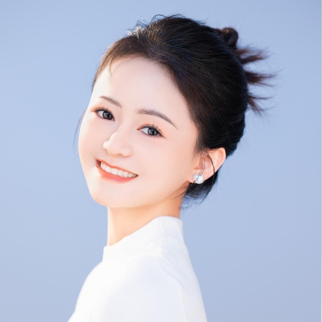 深圳眉型设计师十月