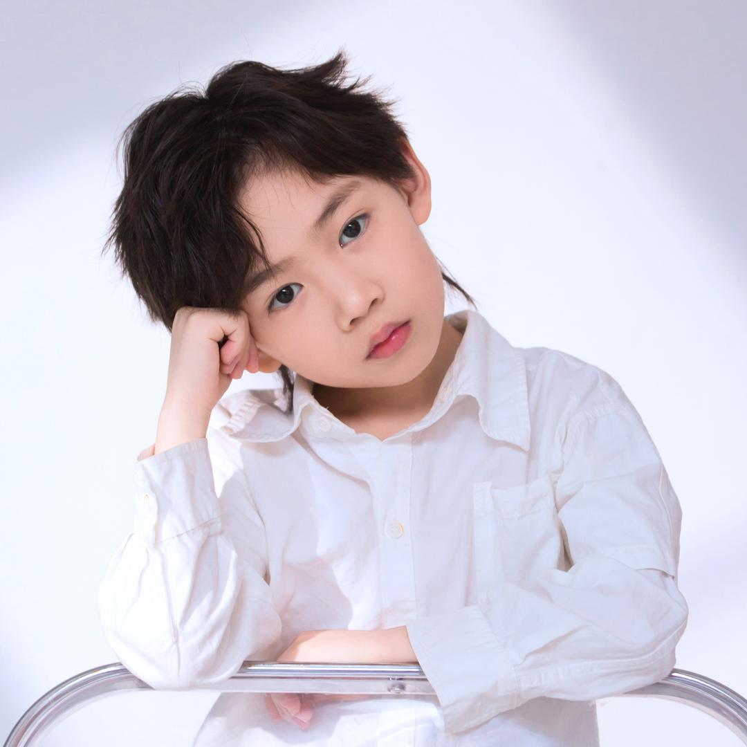 小亦同学