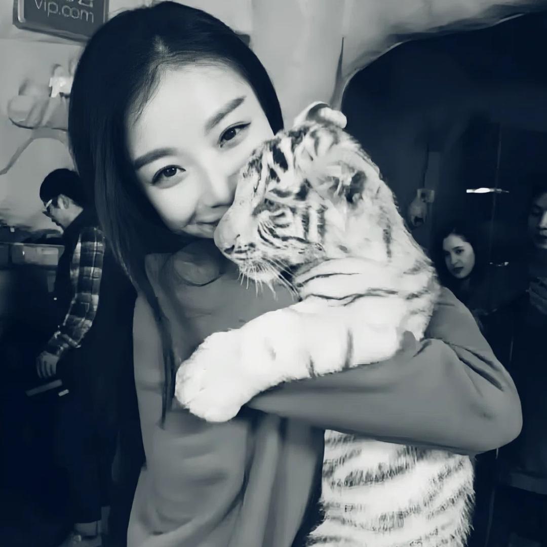 贱人离我远点好不好