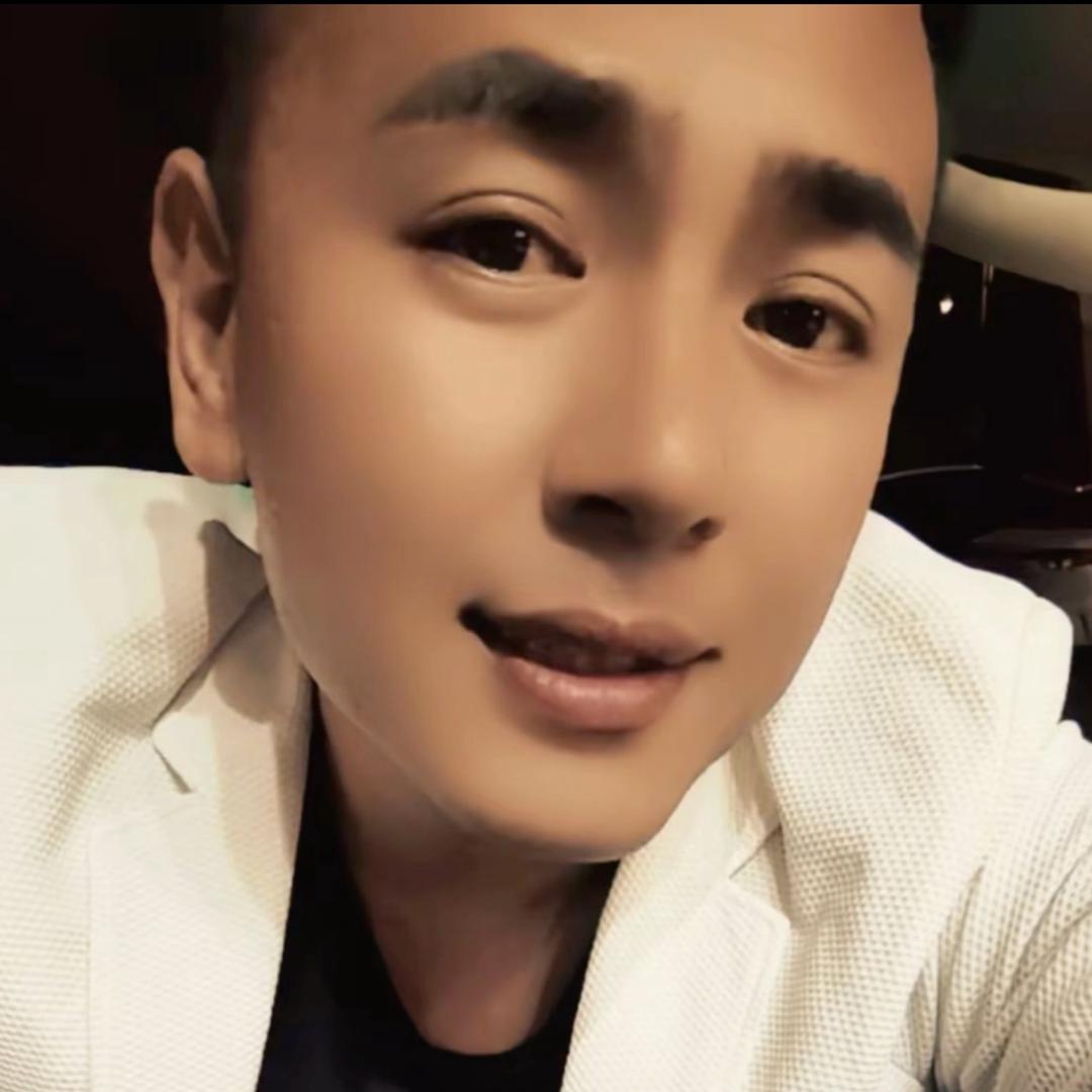 👑杨，先生