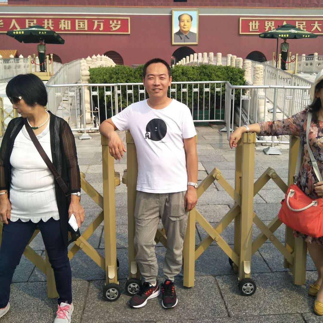 收购各种二手事故挖机，出售二手原装拆车件