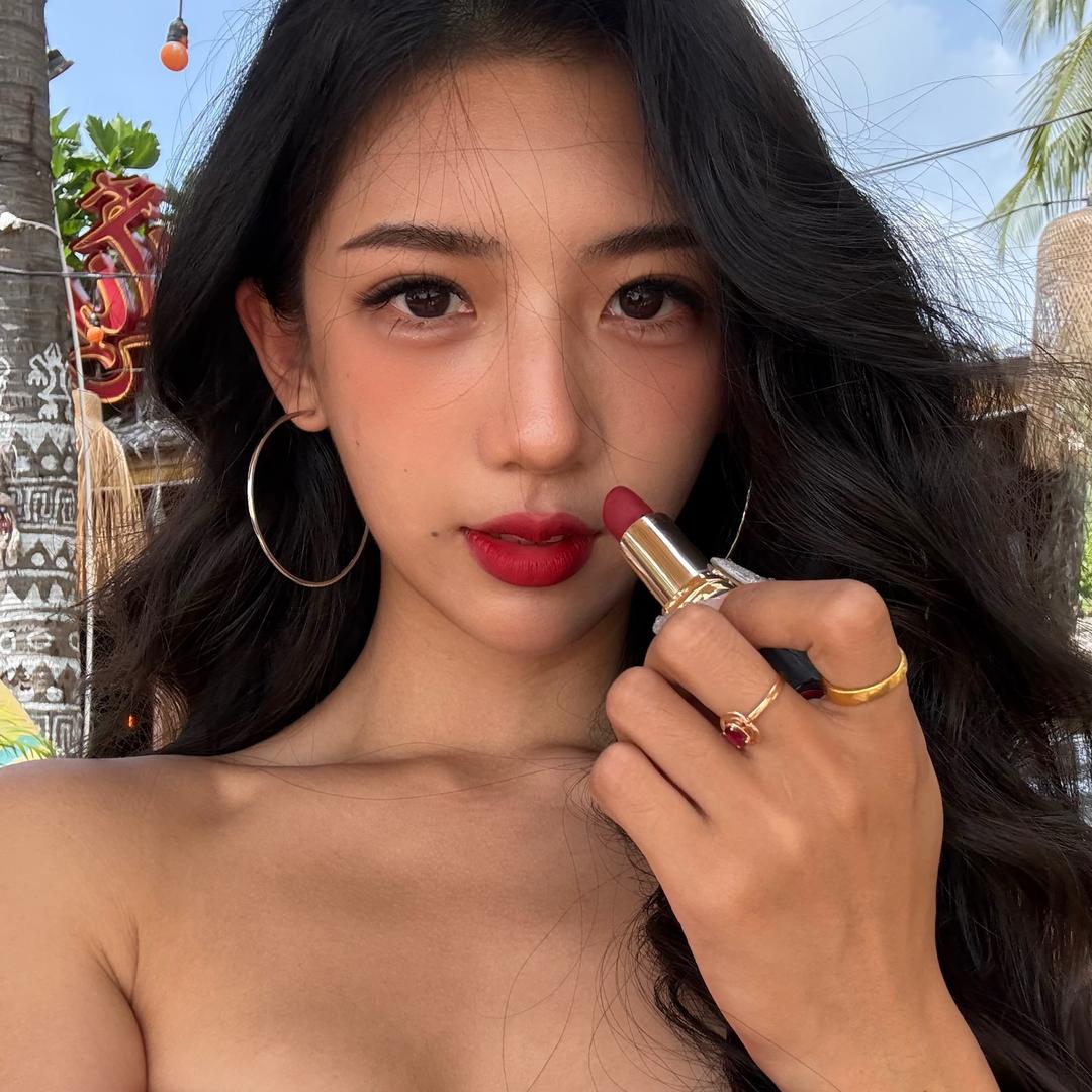 婷逸婷