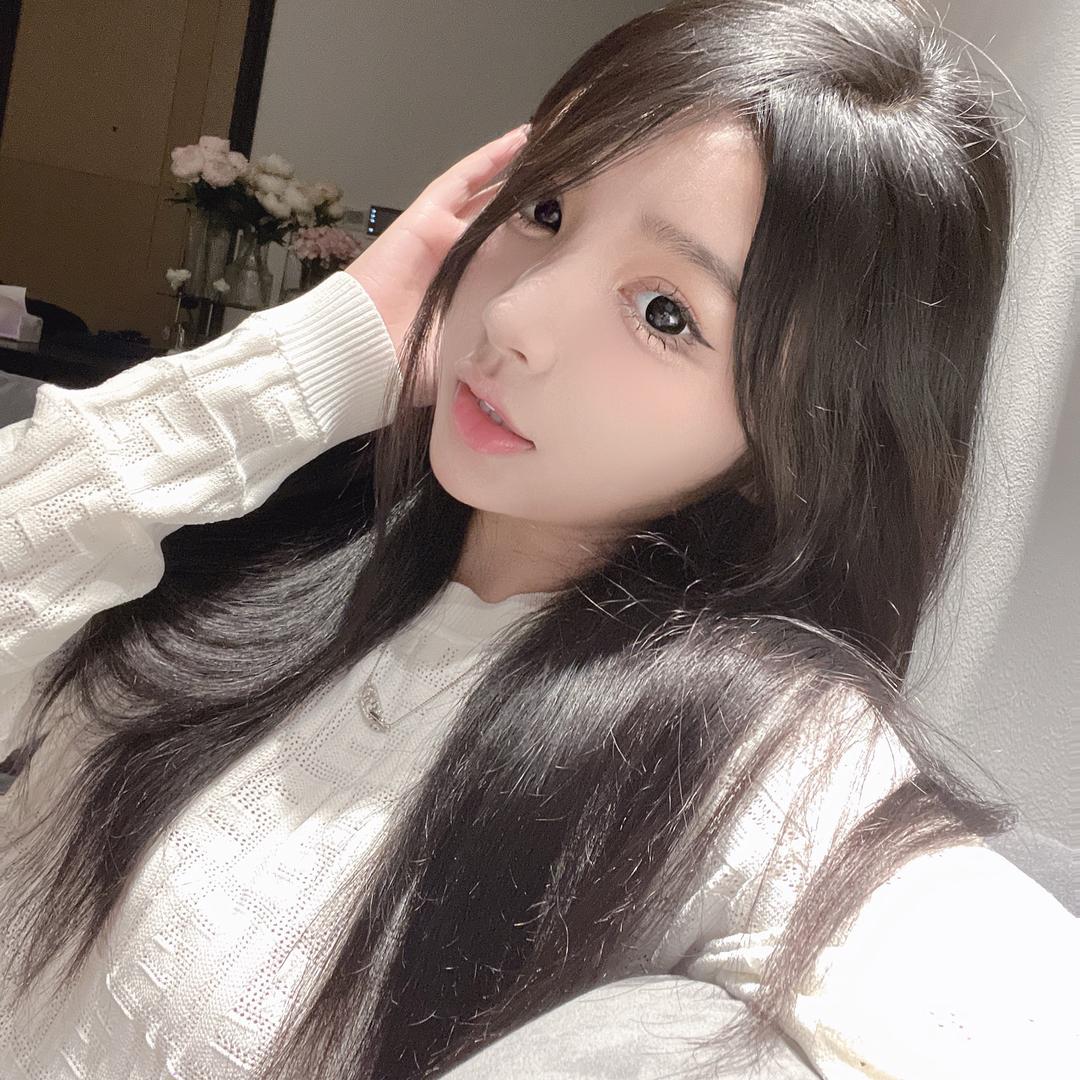 邓婕