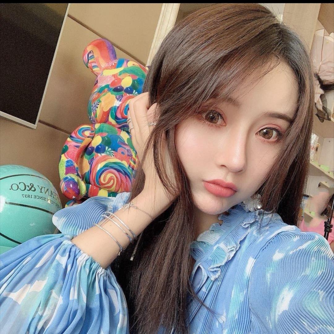 杨依姗/直播精选