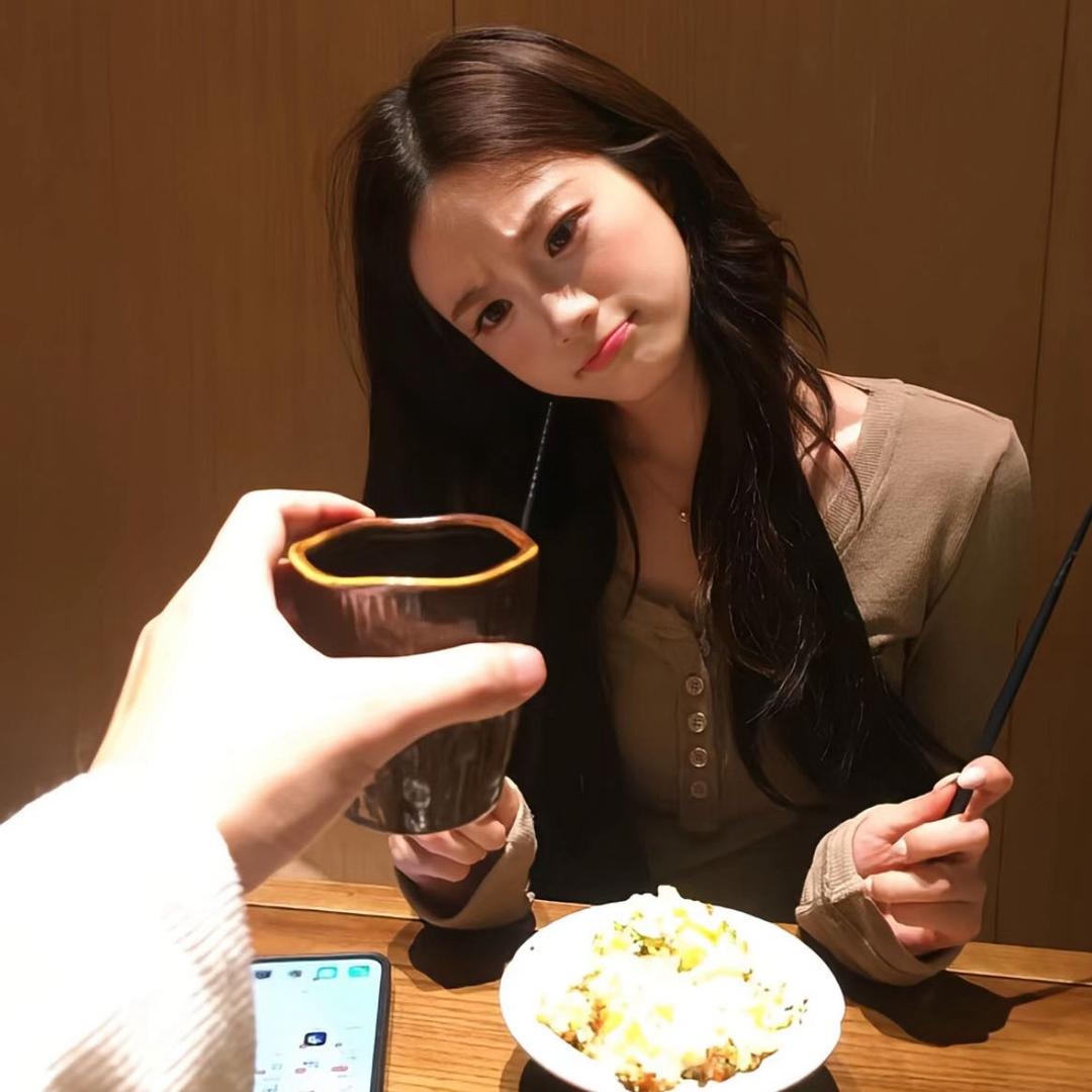 骑猪被车撞飞了