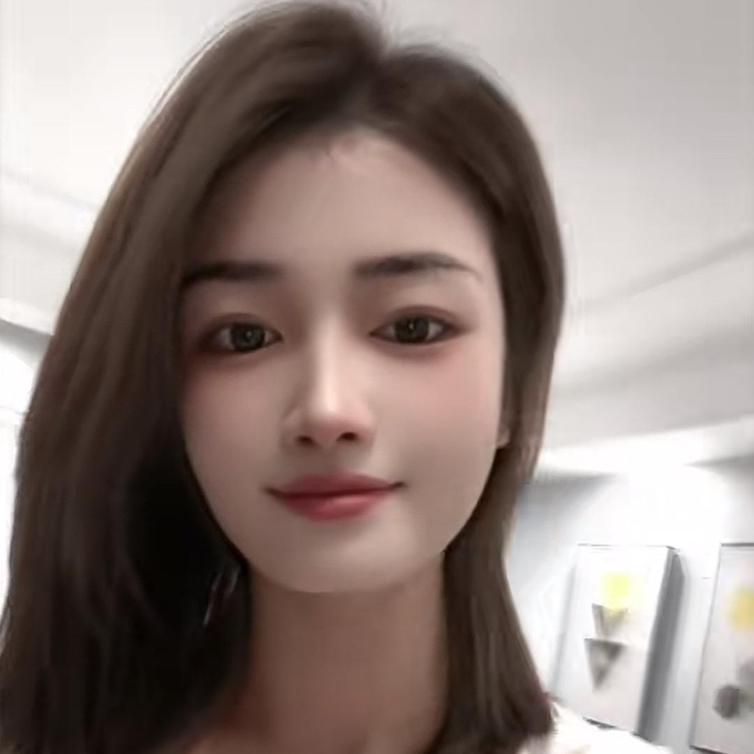 何小姐
