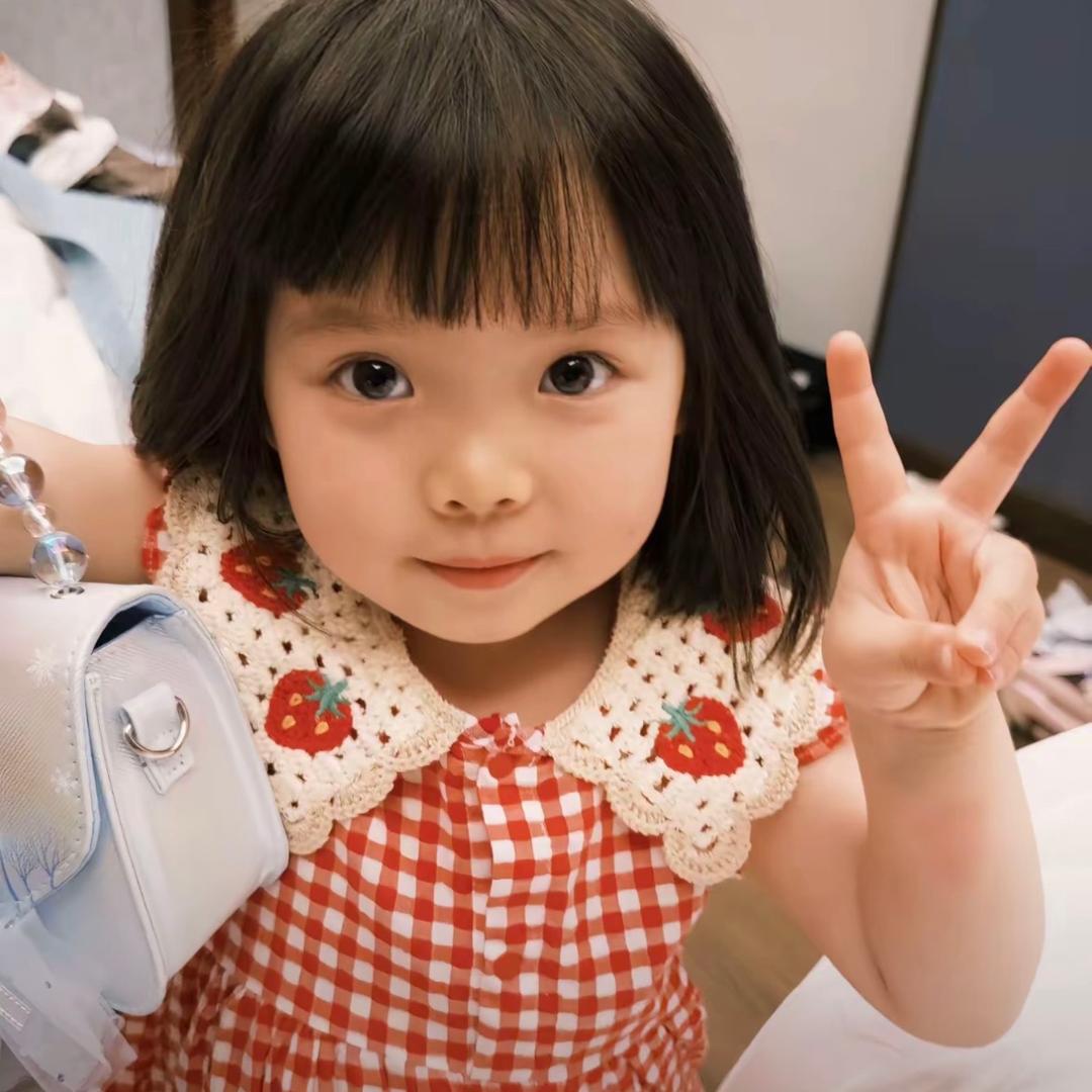小思伶