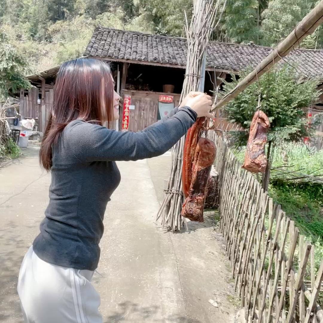 三妹在农村