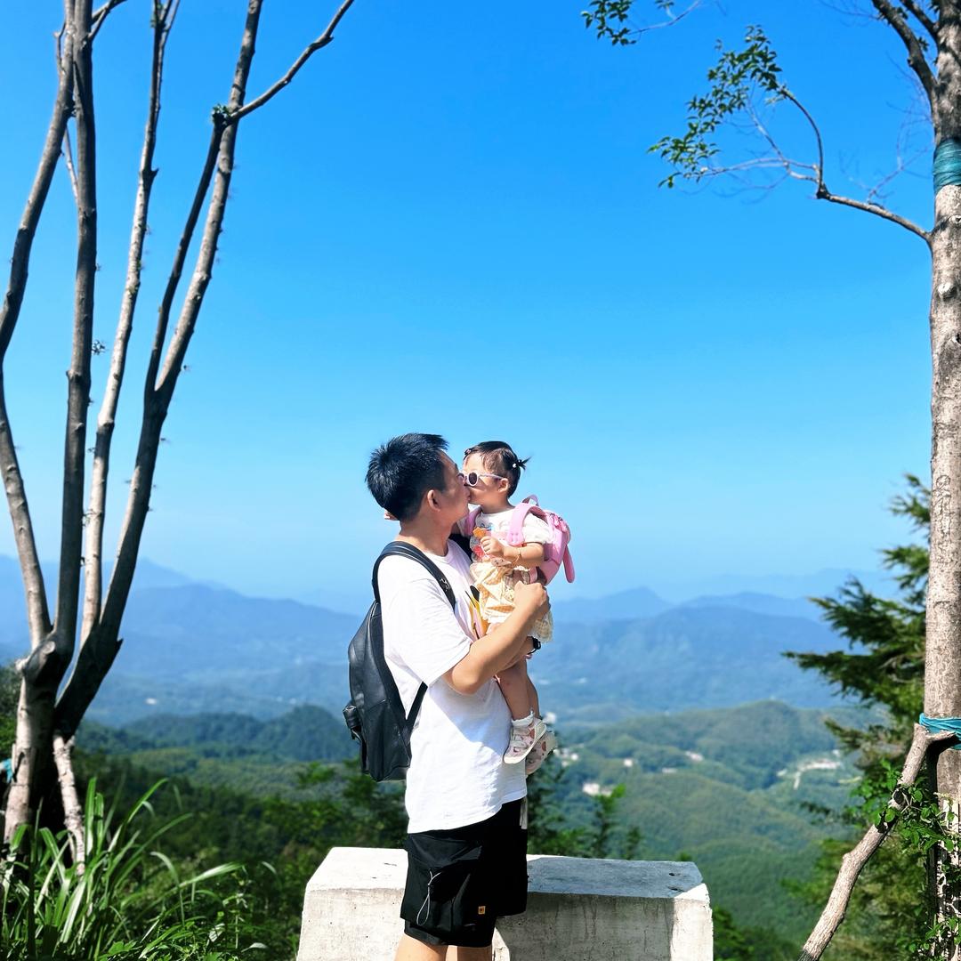 伊爸伊爸