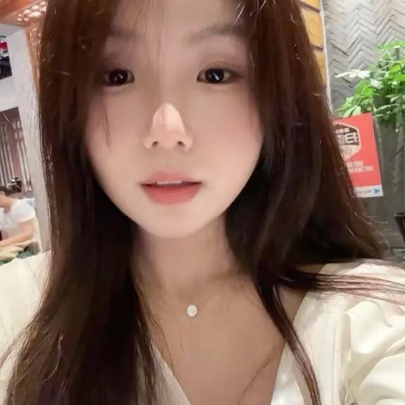 金彩敏敏侃球