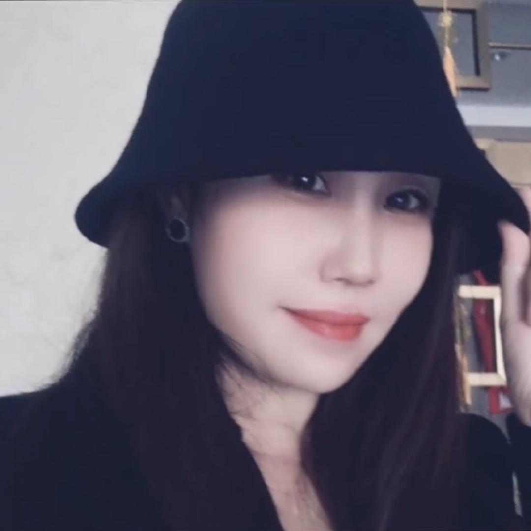 海艺慧轻奢服饰