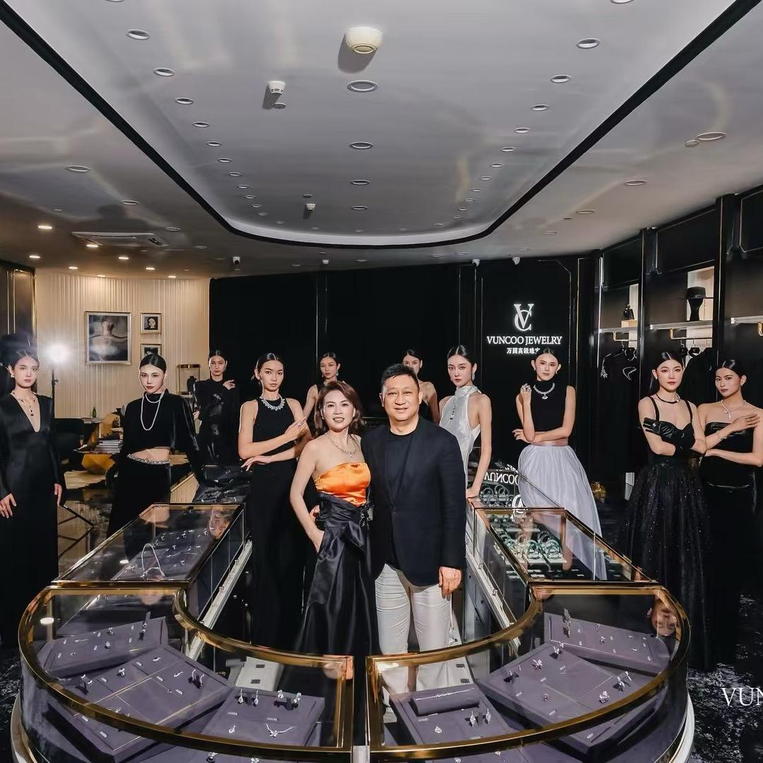 万国珠宝滕州贵诚店