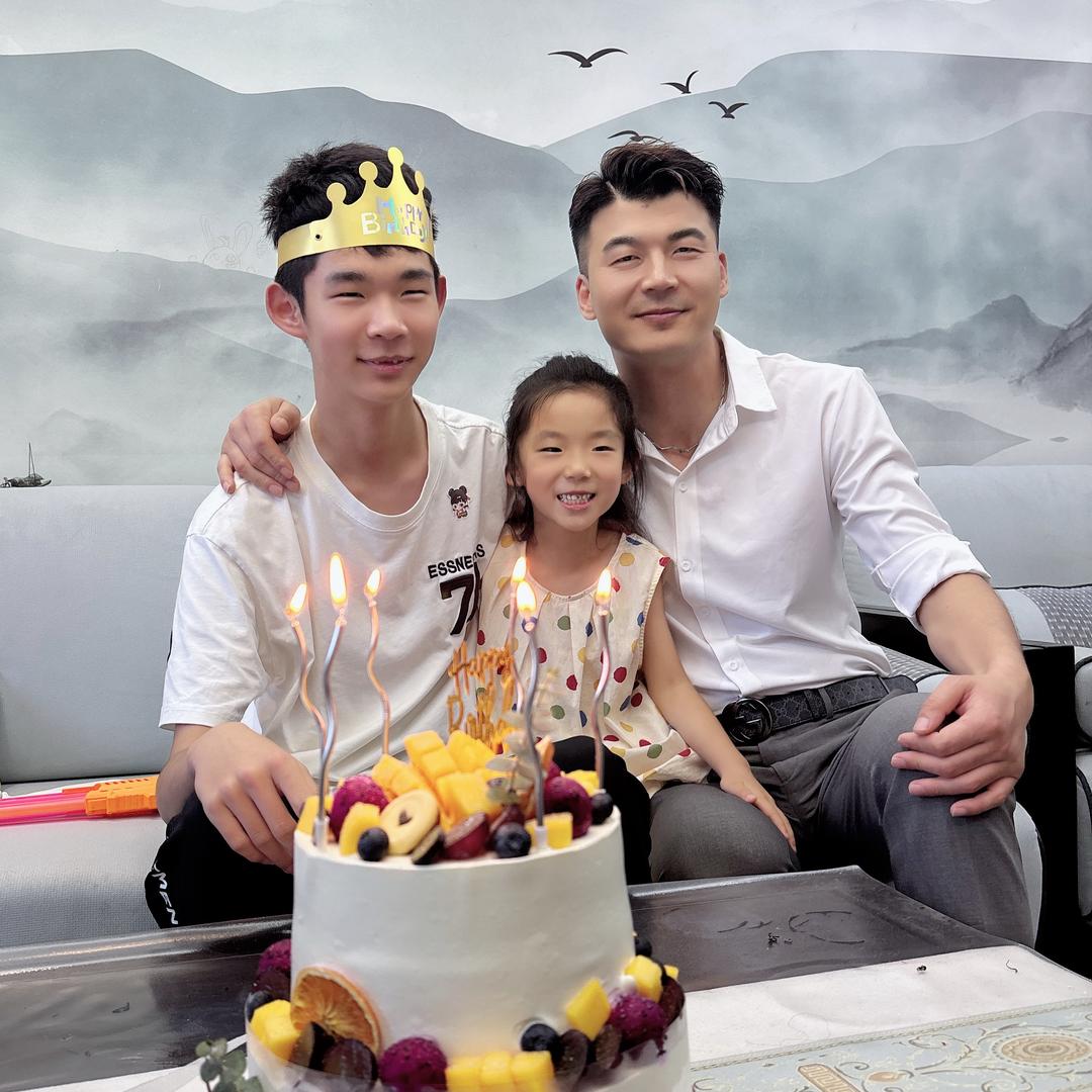 发哥的小棉袄和皮夹克
