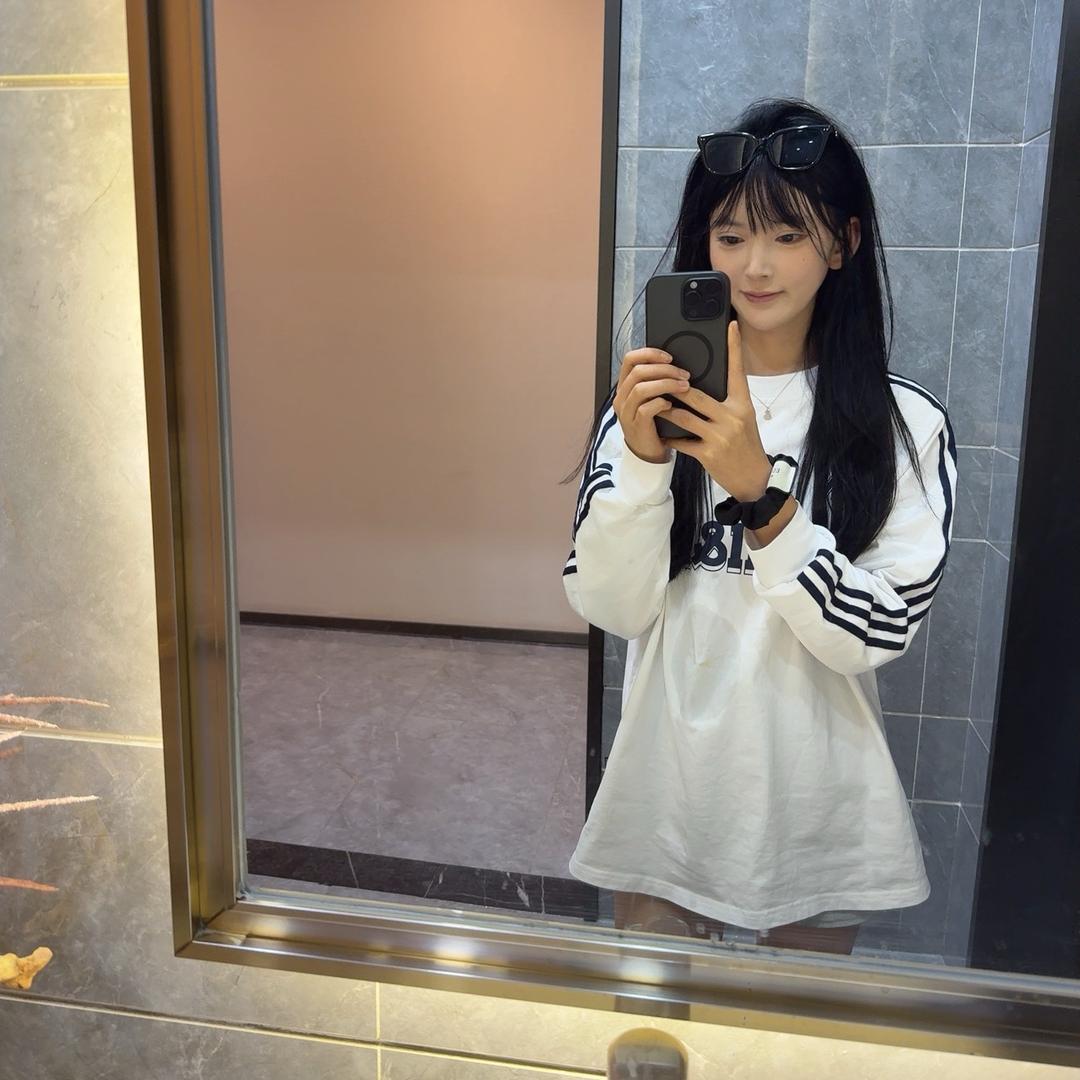 曼曼子.