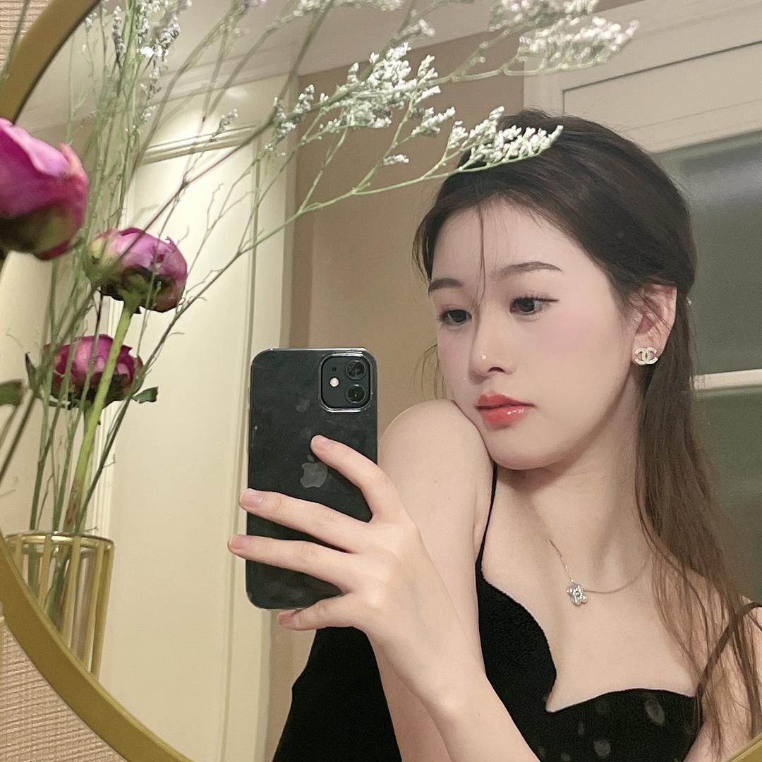 Soonya今天穿什么了