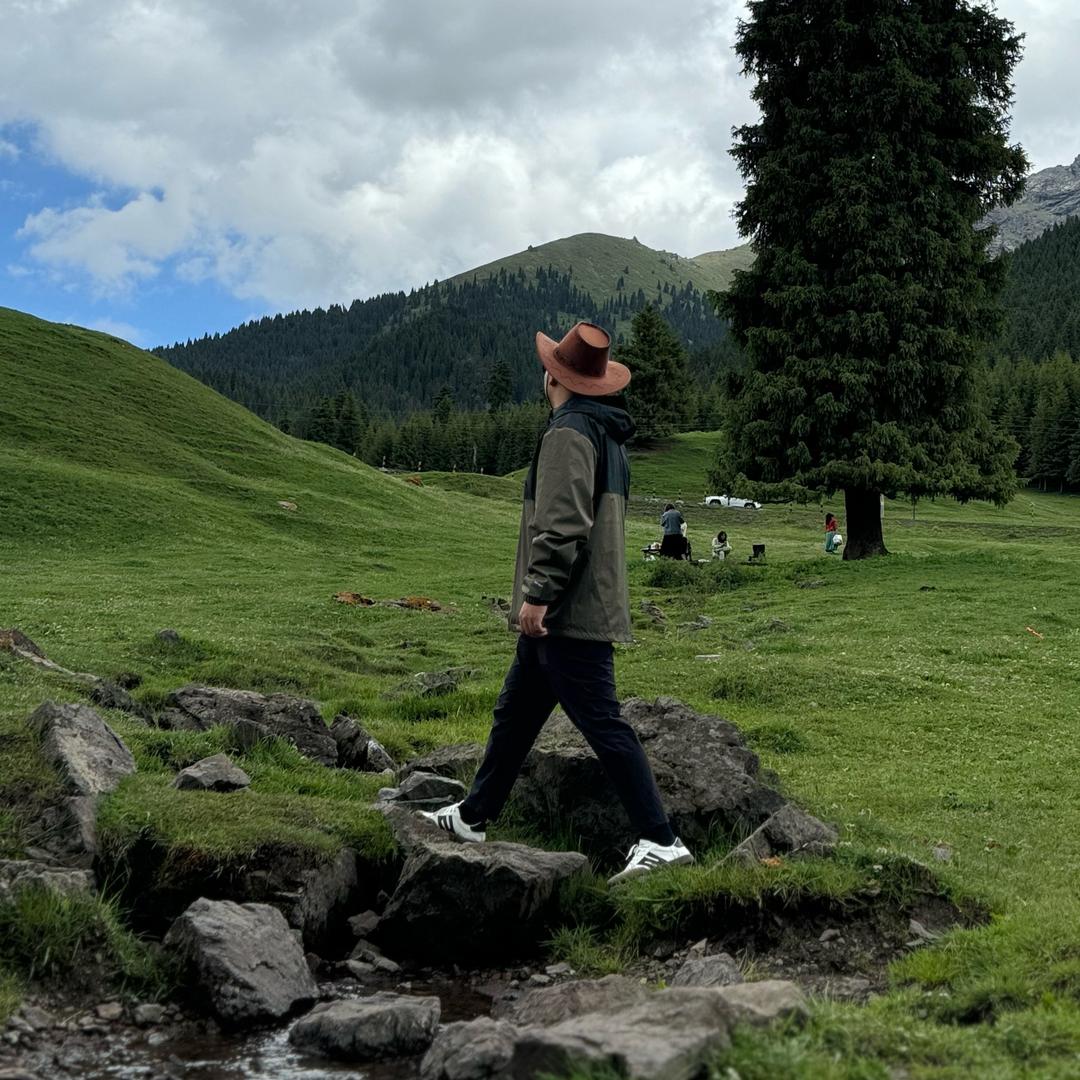 绿毛怪（北京）文化传媒有限公司