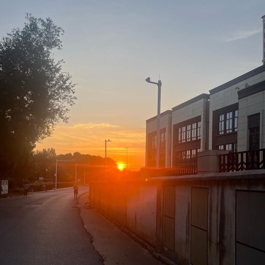 小小 .
