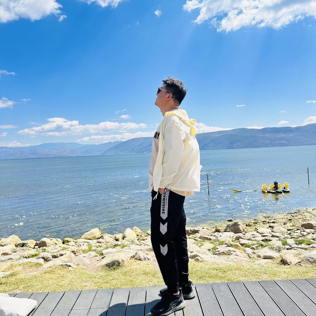 太阳🌞。