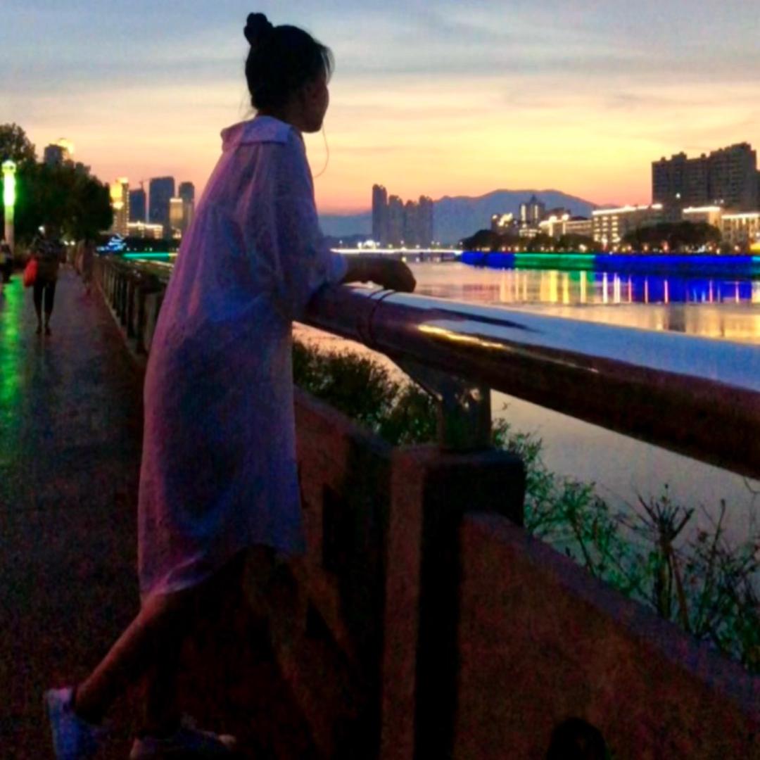 碳酸饮“廖”