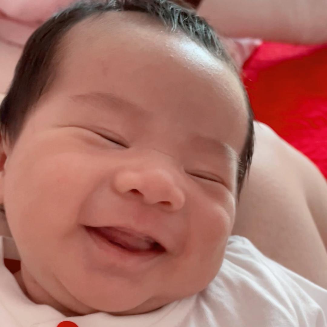 奶嘴兄妹