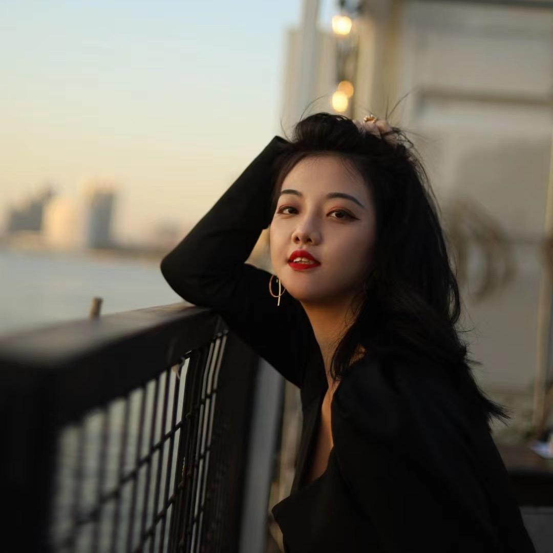 小颜吃喝玩乐